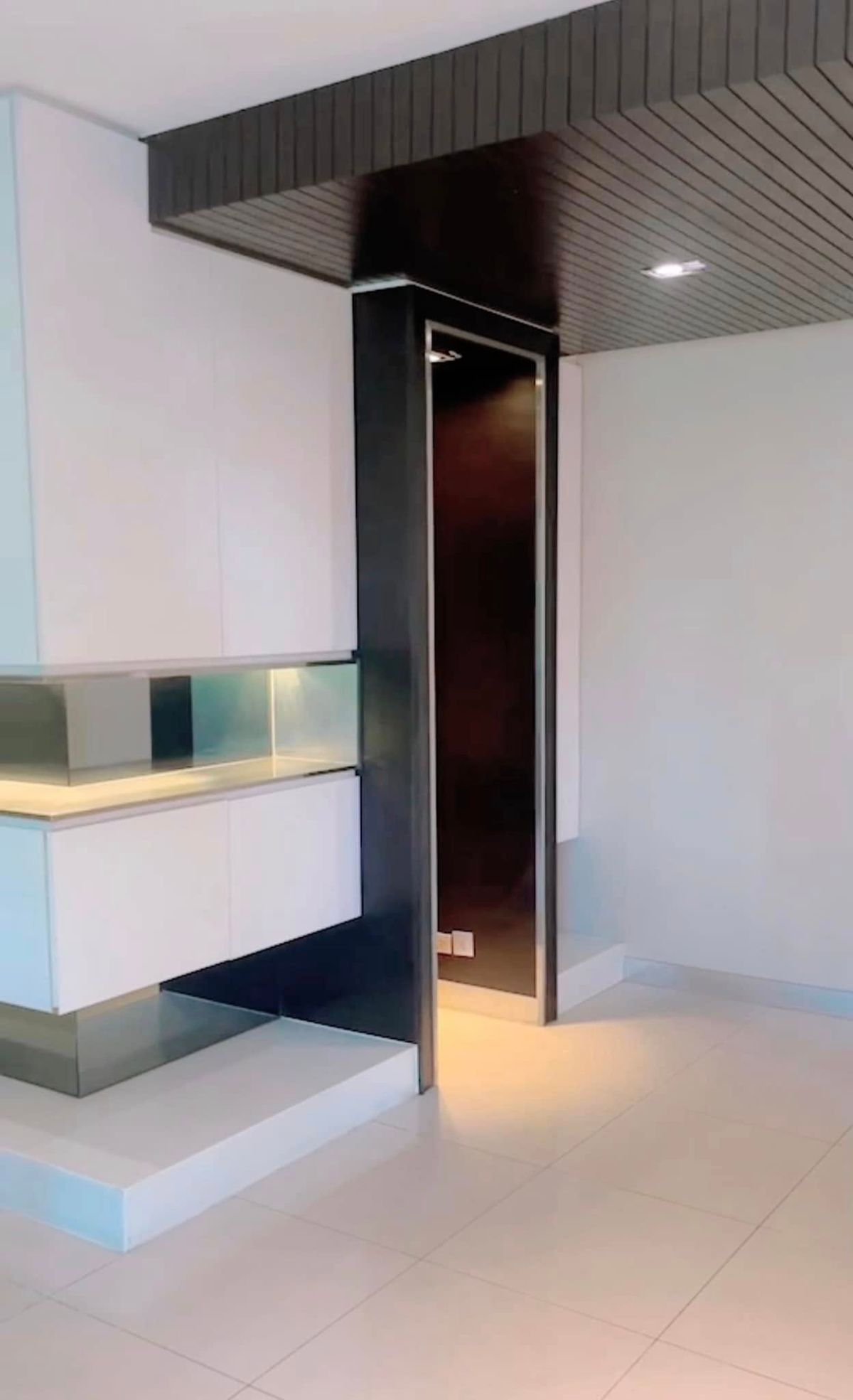 HouseLadkrabang, Suwannaphum Airport : K-6303 for rent/sell now! Golden Nakara Onnut 65 after the corner is ready.