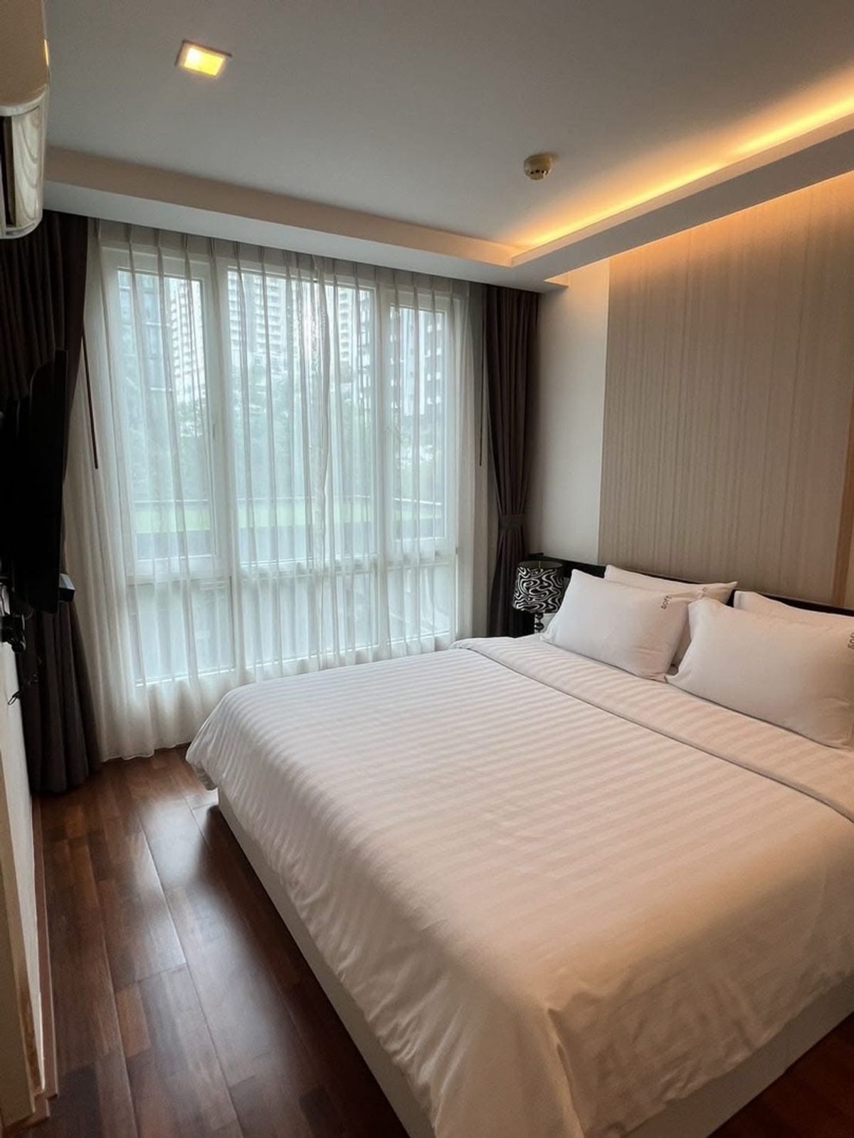 ให้เช่าคอนโดสุขุมวิท อโศก ทองหล่อ : Beverly 33 (Sukhumvit 33) คอนโดหรู ใจกลางสุขุมวิท เดินทางสะดวกมาก ใกล้ BTS พร้อมพงษ์ สนใจทักได้เลยค่า