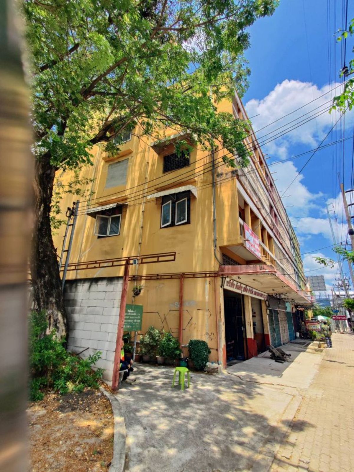 ขายอาคารพาณิชย์ราษฎร์บูรณะ สุขสวัสดิ์ : ขายอาคารพาณิชย์ 2 คูหา 4.5 ชั้น ทำเลดี เดินทางสะดวก ติดรถไฟฟ้าสายสีม่วง สถานีแยกประชาอุทิศ