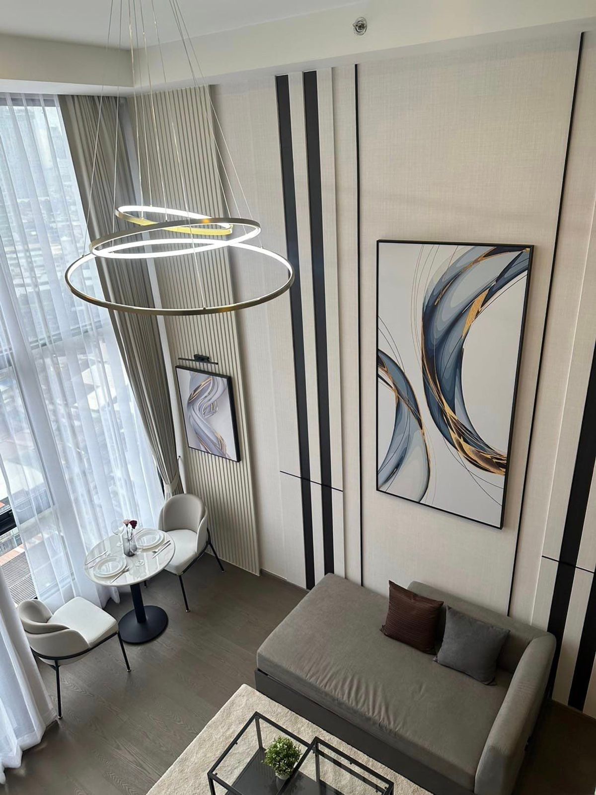 For SaleCondoSiam Paragon ,Chulalongkorn,Samyan : Park Origin Chula Samyan【𝐒𝐄𝐋𝐋 & 𝐑𝐄𝐍𝐓】🔥Beautifully decorated in a warm minimalist style, closed kitchen, perfectly separated functions, in the heart of Samyan🔥 Contact Line ID: @hacondo