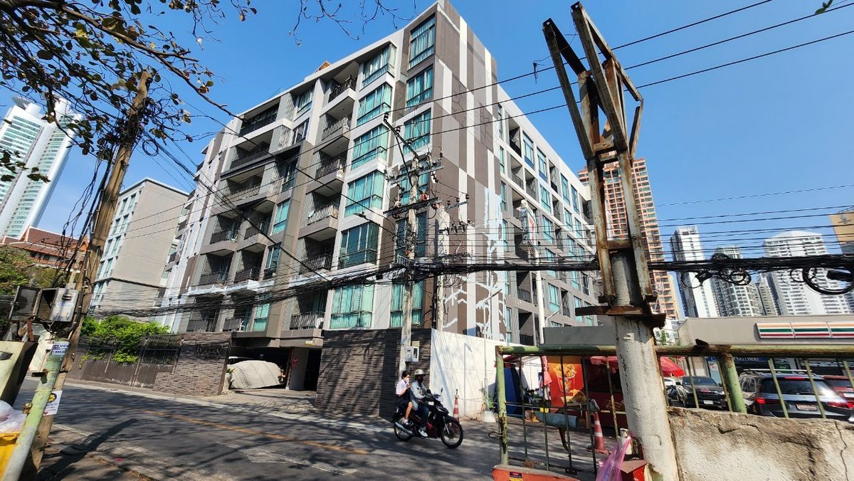 ขายคอนโดสุขุมวิท อโศก ทองหล่อ : คอนโด ทราพิโซ สุขุมวิท 16 (Trapezo Sukhumvit 16)