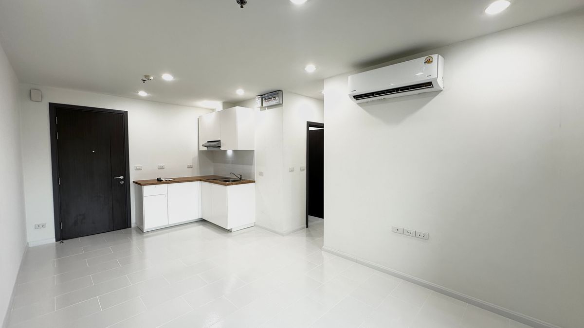 For SaleCondoOnnut, Udomsuk : Condo for sale The Base Park West Sukhumvit 77, price 5,240,000  baht [MKS250358]