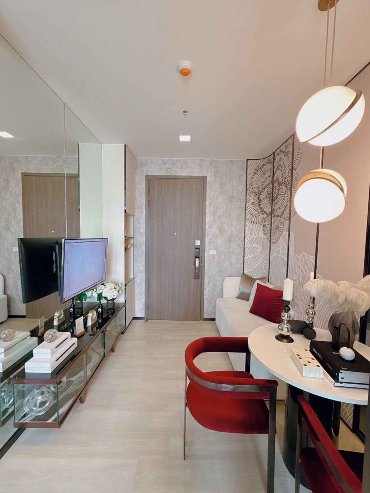 For SaleCondoSapankwai,Jatujak : 𝐓𝐇𝐄 𝐏𝐑𝐈𝐕𝐀𝐂𝐘 Chatuchak, the new room, cheapest 𝟑.𝟐𝟗 Free down payment 𝟎 baht, comfortable installments 𝟗, 𝟗𝟎𝟎/month, urgent before the room runs out.