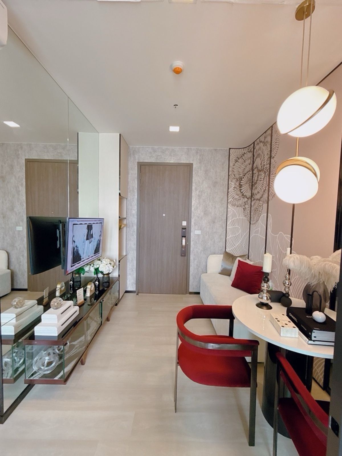 For SaleCondoSapankwai,Jatujak : 𝐓𝐇𝐄 𝐏𝐑𝐈𝐕𝐀𝐂𝐘 Chatuchak, the new room, cheapest 𝟑.𝟐𝟗 Free down payment 𝟎 baht, comfortable installments 𝟗, 𝟗𝟎𝟎/month, urgent before the room runs out.