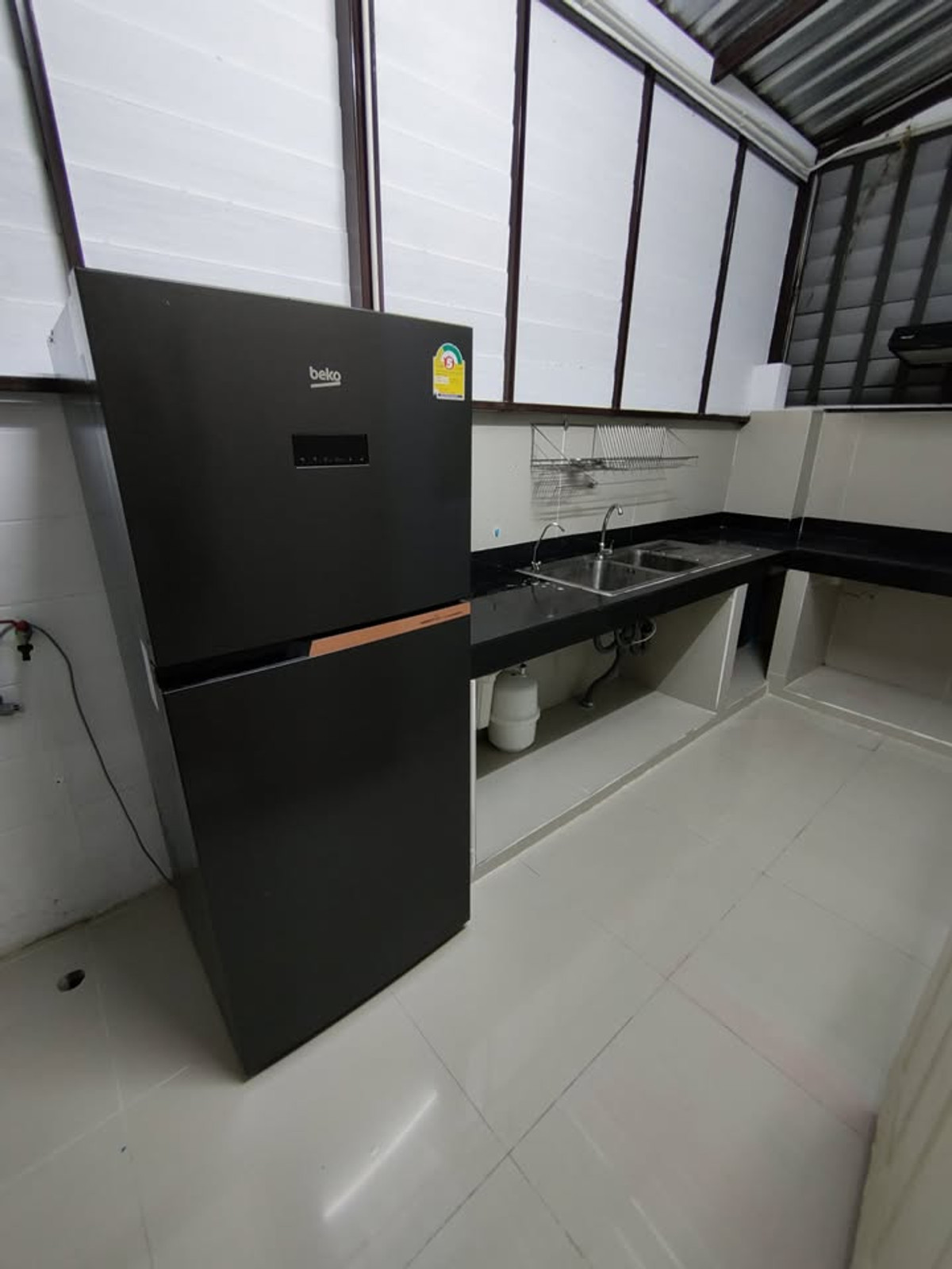 For RentTownhomeVipawadee, Don Mueang, Lak Si : 5mins go to Harrow ,4bedroom townhome, 5.7m wide, corner unit, Chang Akat Uthit Road, near Don Mueang Airport.