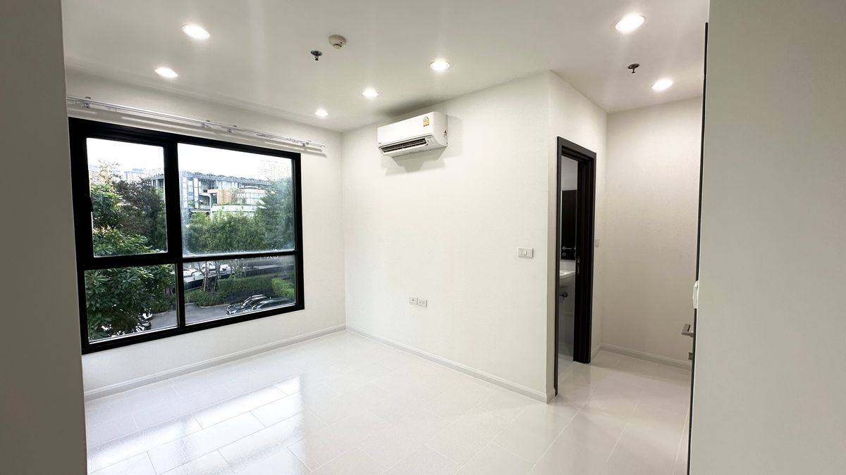 For SaleCondoOnnut, Udomsuk : Condo for sale The Base Park West Sukhumvit 77, price 5,240,000  baht [MKS250358]