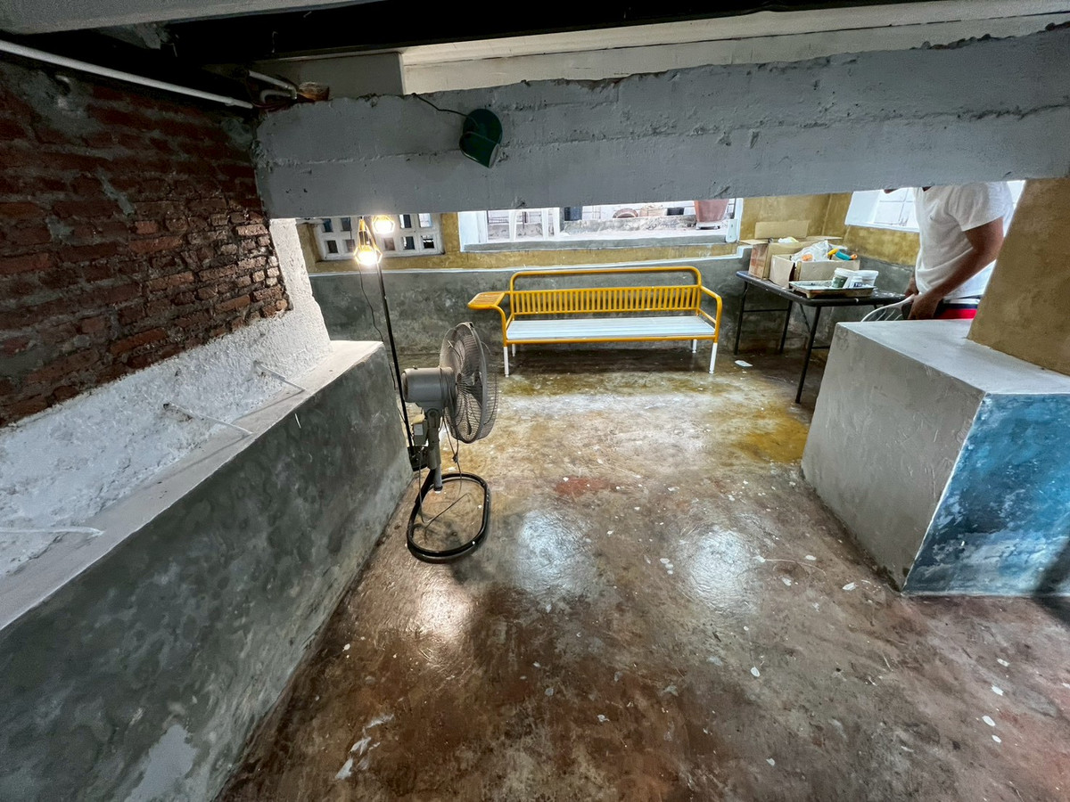 For RentHouseChaengwatana, Muangthong : Beautifully ant cute pet friendly house with artwork, located on Tiwanon Soi 52, near the BTS Skytrain. 2 bedrooms.