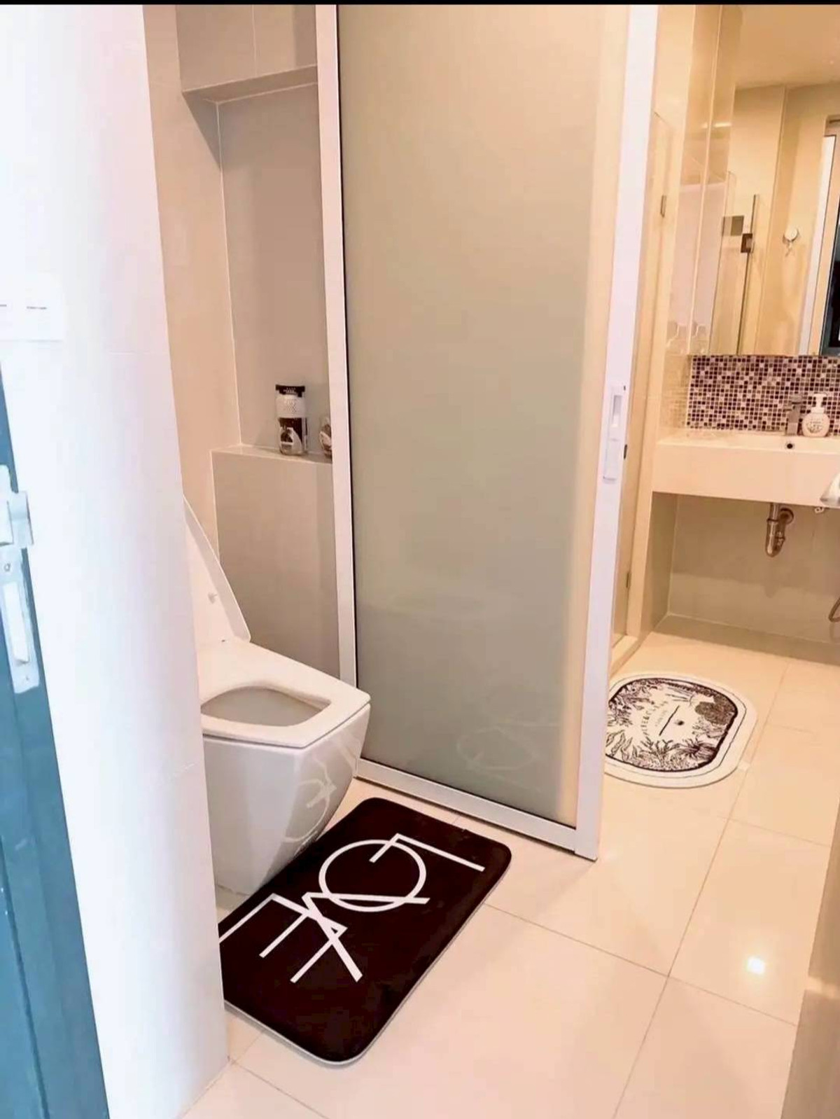 For RentCondoOnnut, Udomsuk : ✨ GT16132 | Condo for rent RHYTHM SUKHUMVIT 44/1, next to BTS Phra Khong, only 0 kilometers, good price, ready to move in.