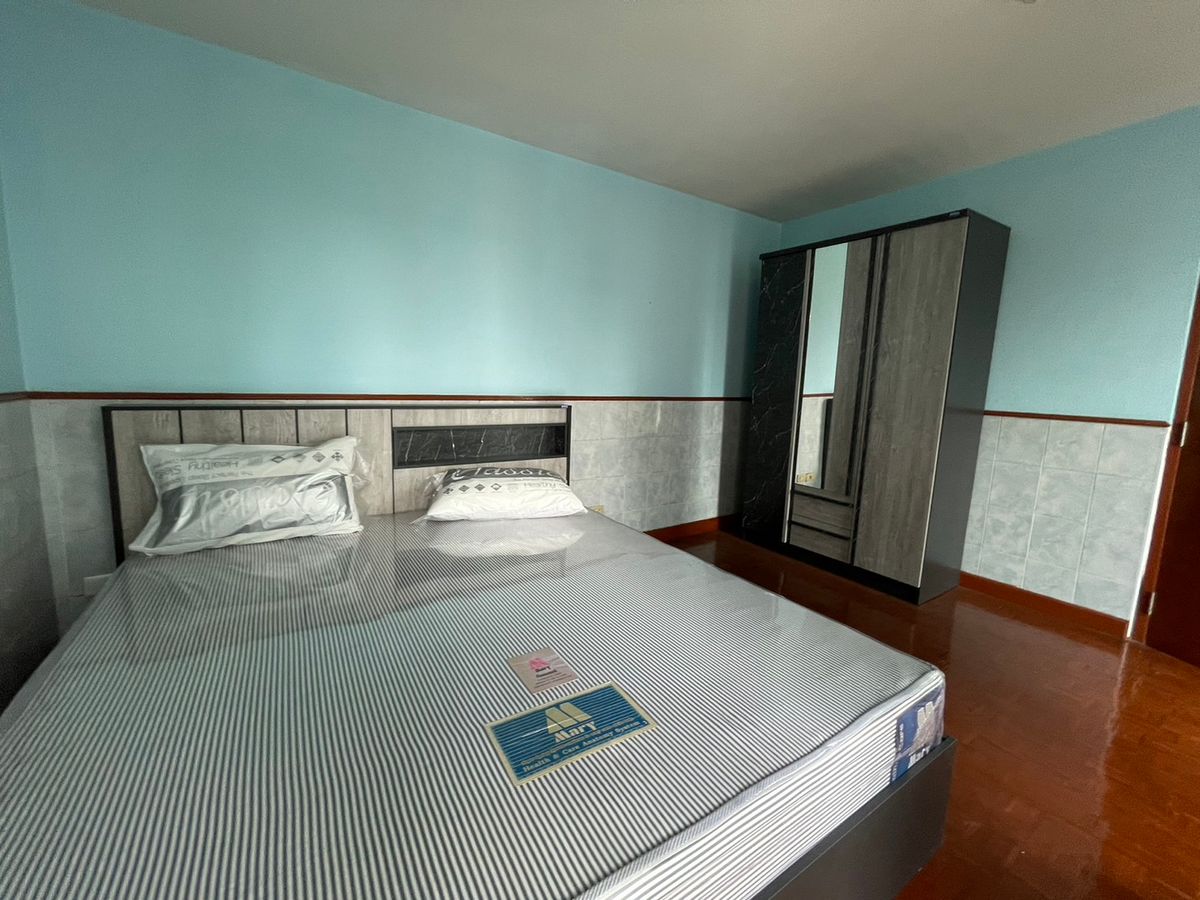 ให้เช่าคอนโดสีลม ศาลาแดง บางรัก : Silom Suite Room for Rent (Sathorn 12)