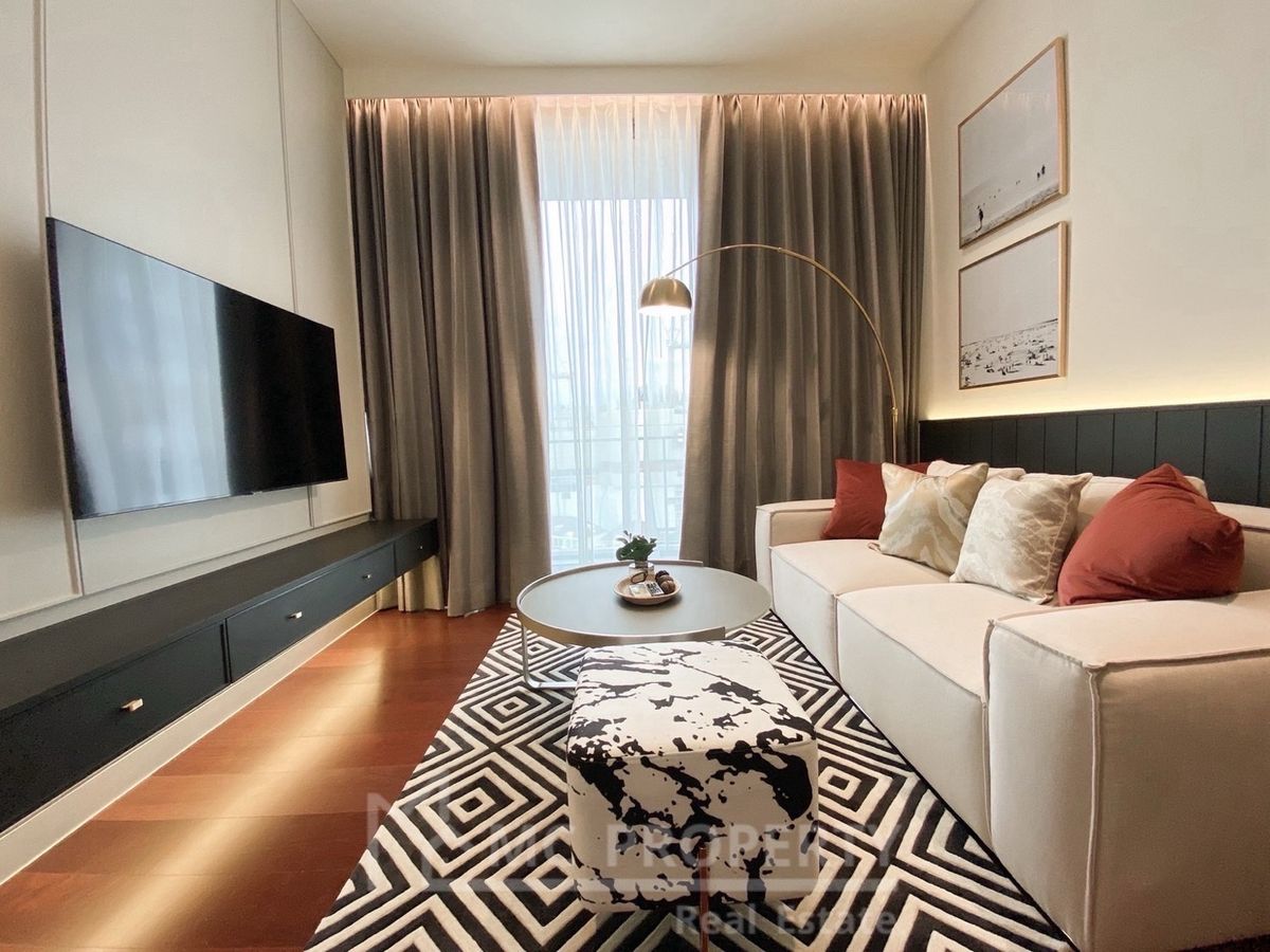 ขายคอนโดสุขุมวิท อโศก ทองหล่อ : khun โดย yoo 1 ห้องนอน 48.83sqm ขายเพียง 15.5MB กรุณาติดต่อ 0816878954