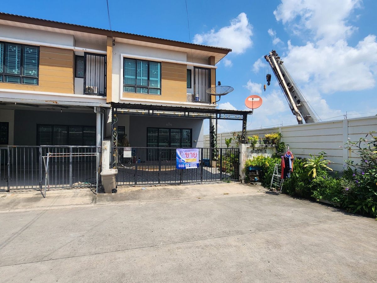ขายทาวน์โฮมลาดกระบัง สุวรรณภูมิ : ทาวน์เฮ้าส์ 2 ชั้น เดอะ ฟอร์จูน สุวรรณภูมิ