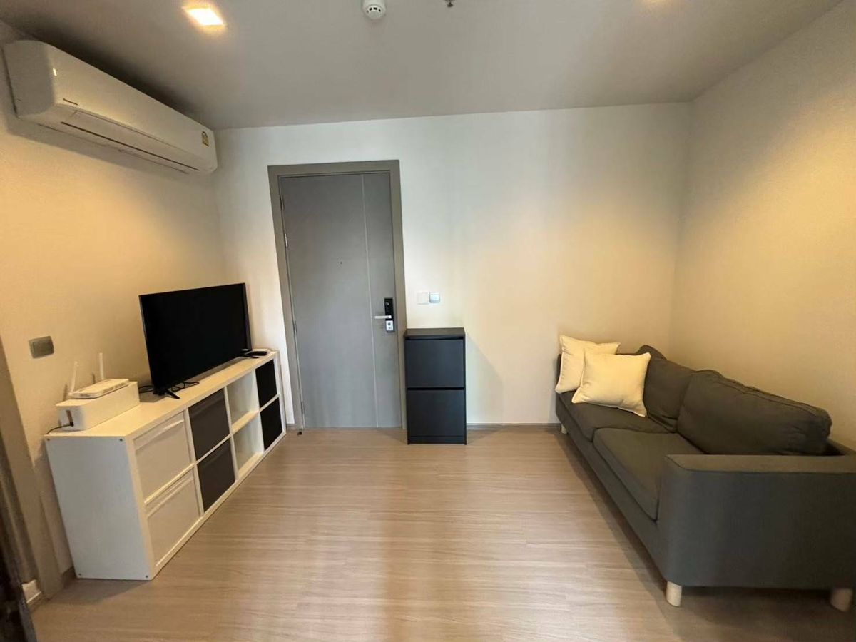 For RentCondoRama9, Petchburi, RCA : !! Beautiful room for rent Life Asoke-Rama 9, near MRT Rama 9