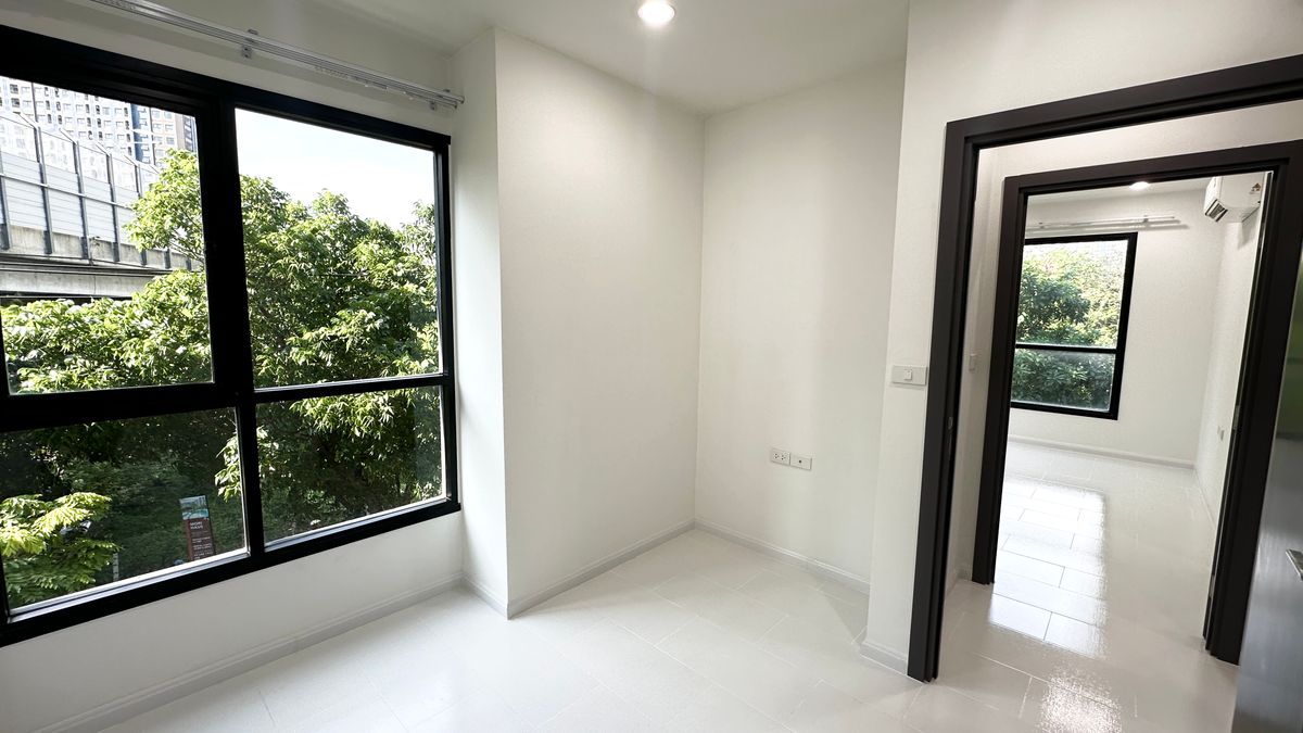 For SaleCondoOnnut, Udomsuk : Condo for sale The Base Park West Sukhumvit 77, price 5,240,000  baht [MKS250358]