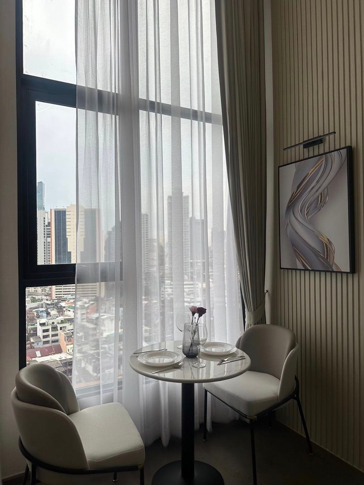 For SaleCondoSiam Paragon ,Chulalongkorn,Samyan : Park Origin Chula Samyan【𝐒𝐄𝐋𝐋 & 𝐑𝐄𝐍𝐓】🔥Beautifully decorated in a warm minimalist style, closed kitchen, perfectly separated functions, in the heart of Samyan🔥 Contact Line ID: @hacondo