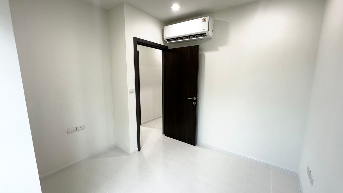 For SaleCondoOnnut, Udomsuk : Condo for sale The Base Park West Sukhumvit 77, price 5,240,000  baht [MKS250358]