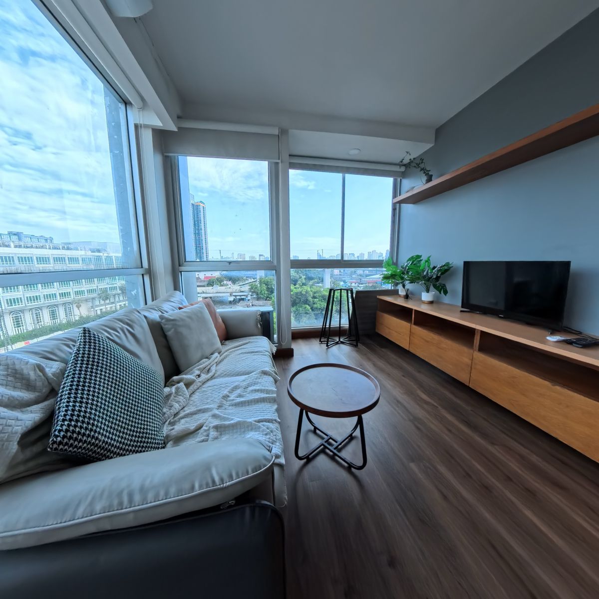 ให้เช่าคอนโดพระราม 9 เพชรบุรีตัดใหม่ RCA : 🎉 ให้เช่า/出租 คอนโด Veranda Residence -  2 ห้องนอน วิวพาโนราม่า! 🚆 ใกล้ Airport Rail Link สถานีรามคำแหง💥
