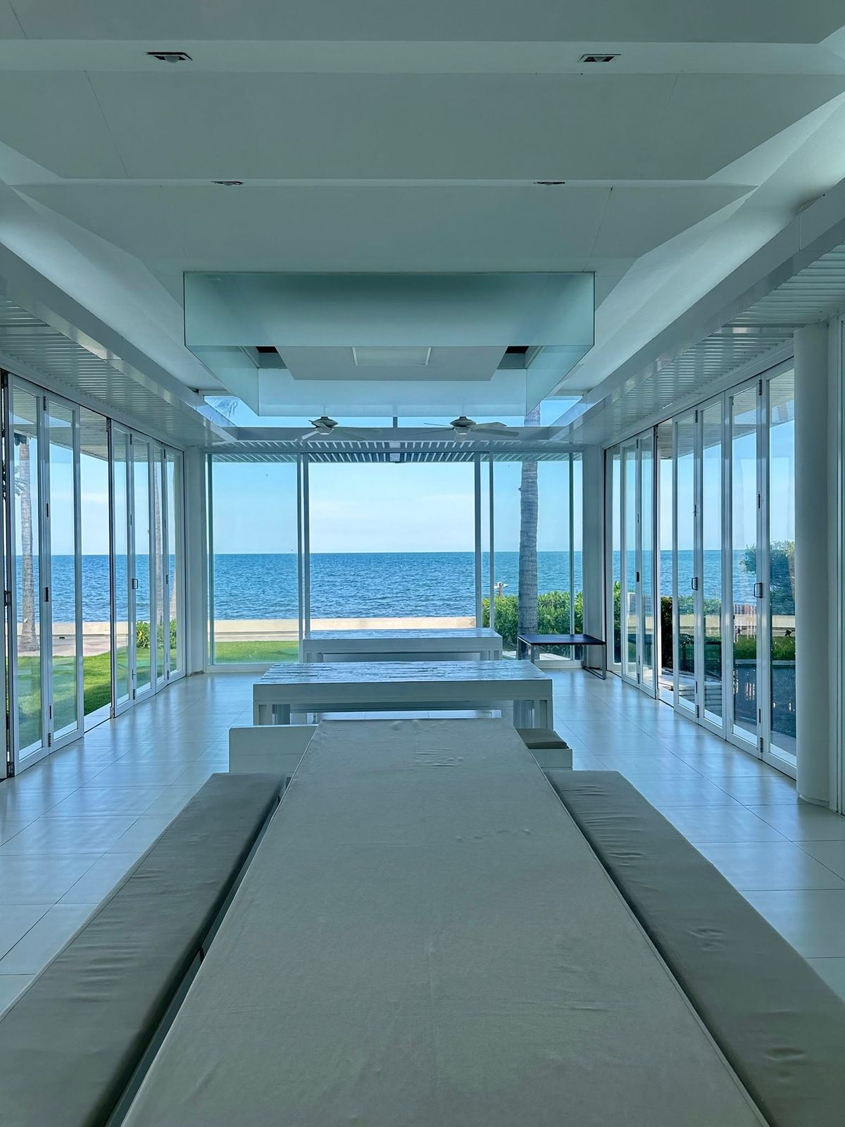 ขายคอนโดหัวหิน ประจวบคีรีขันธ์ : 🌴 คอนโดหรูติดทะเล หัวหิน OCAS Hua Hin วิวทะเลส่วนตัวพร้อมสิ่งอำนวยความสะดวกครบครัน เดินเพียง 2 นาทีถึงชายหาดหัวหิน