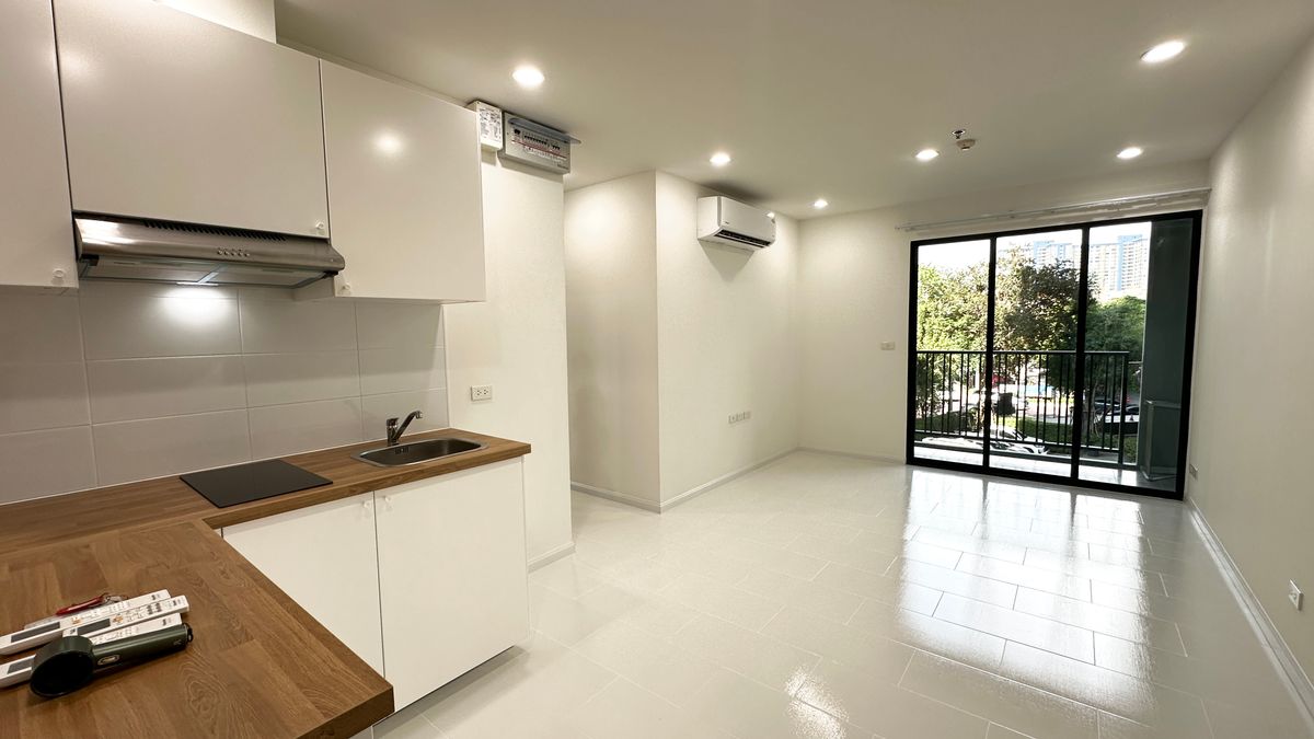 For SaleCondoOnnut, Udomsuk : Condo for sale The Base Park West Sukhumvit 77, price 5,240,000  baht [MKS250358]