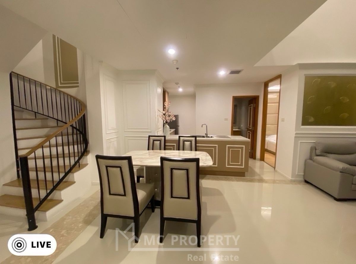 ให้เช่าคอนโดสาทร นราธิวาส : Empire Place 2 ห้องนอน 106sqm duplex ให้เช่าเพียง 60,000 โปรดติดต่อ 0816878954