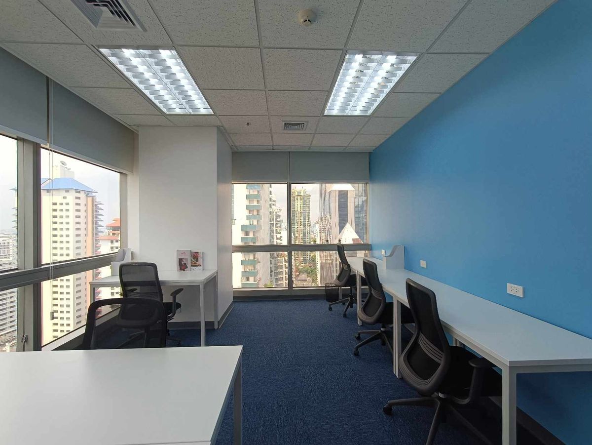For RentOfficeSukhumvit, Asoke, Thonglor : Service Office Office area for rent Asoke Serviced Office. Beautifully decorated, ready to go to the Serm -Mitr Tower Sukhumvit21 Asoke building. The area for 1 - 50 people (starting at 10,000 baht) near the Asoke BTS, MRT Sukhumvit 21  