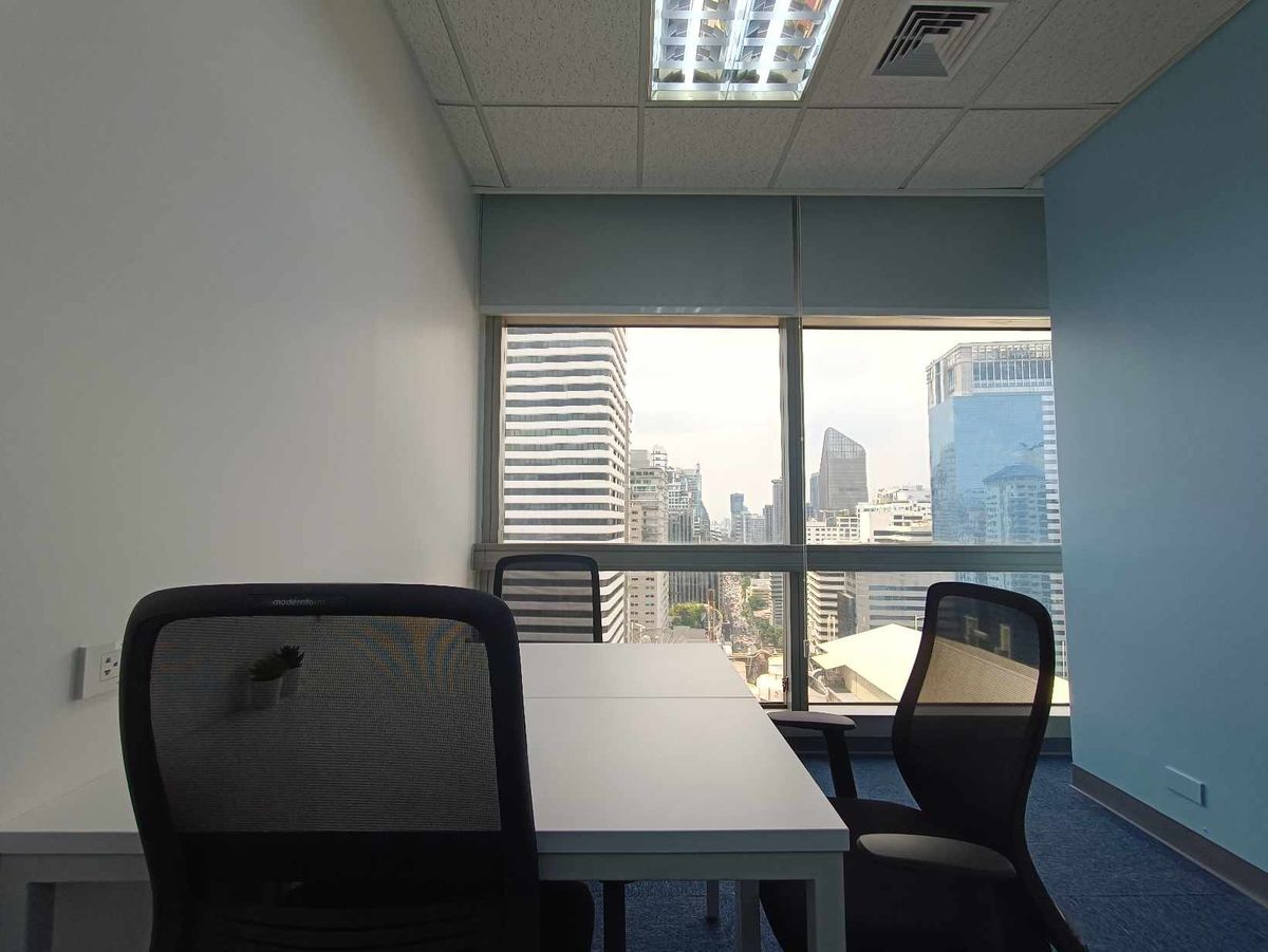 For RentOfficeSukhumvit, Asoke, Thonglor : Service Office Office area for rent Asoke Serviced Office. Beautifully decorated, ready to go to the Serm -Mitr Tower Sukhumvit21 Asoke building. The area for 1 - 50 people (starting at 10,000 baht) near the Asoke BTS, MRT Sukhumvit 21  