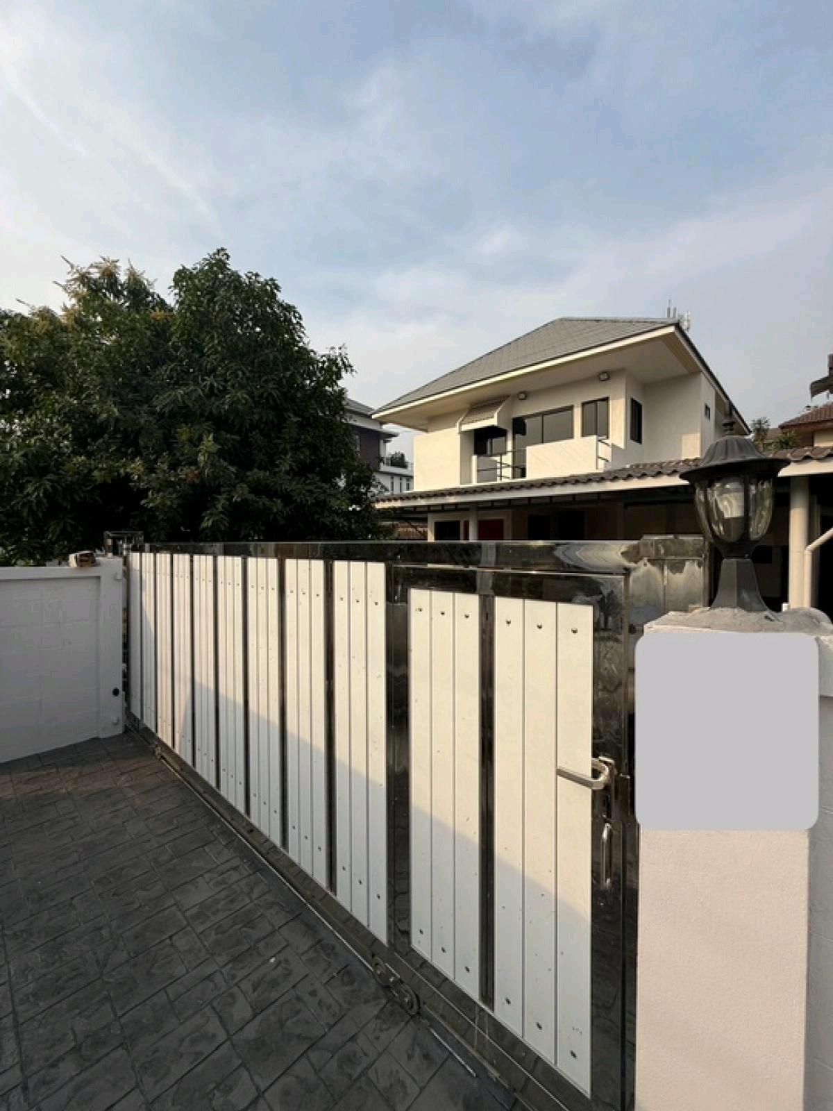 For RentHouseChokchai 4, Ladprao 71, Ladprao 48, : Rent a detached house near BTS Lat Phrao 71