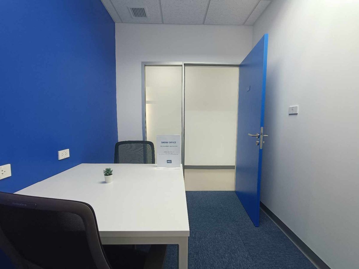 For RentOfficeSukhumvit, Asoke, Thonglor : Service Office Office area for rent Asoke Serviced Office. Beautifully decorated, ready to go to the Serm -Mitr Tower Sukhumvit21 Asoke building. The area for 1 - 50 people (starting at 10,000 baht) near the Asoke BTS, MRT Sukhumvit 21  