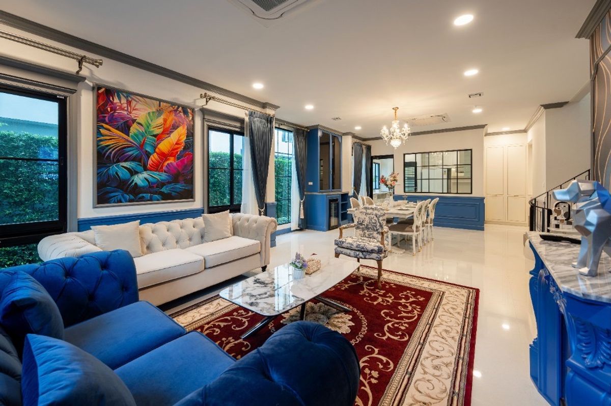 HousePattanakan, Srinakarin : ✨ Sell / Rent a luxury house in the French style, ready to stay ✨ 📍 Nantawan Rama 9 - Krungthep Kreetha