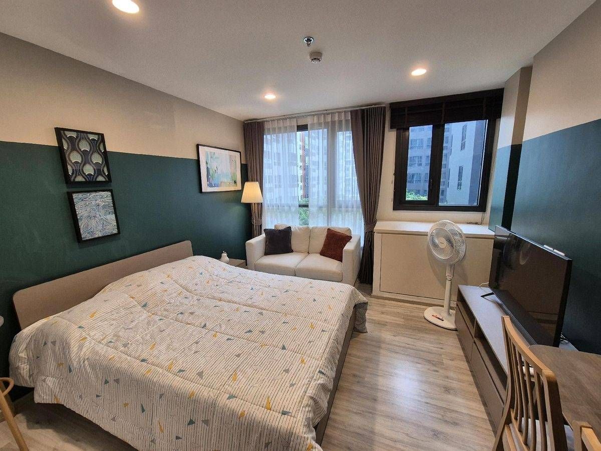 For RentCondoRatchadapisek, Huaikwang, Suttisan : Near MRT Huai Khwang, only 75 meters 