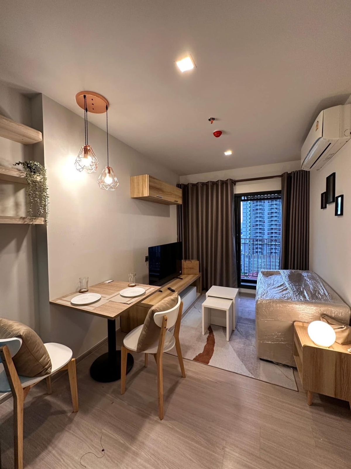 CondoRama9, Petchburi, RCA : For rent Life Asoke Hype Price 23,000 baht with sale price [PNsr250502]