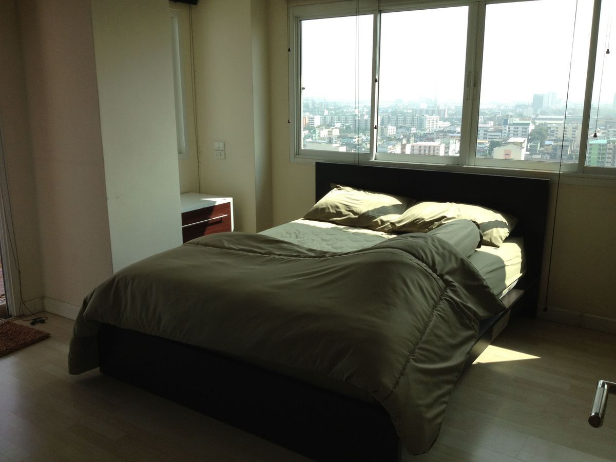 For SaleCondoRatchadapisek, Huaikwang, Suttisan : Condo for sale, City, Live, Ratchada, corner room, 53 sqm.