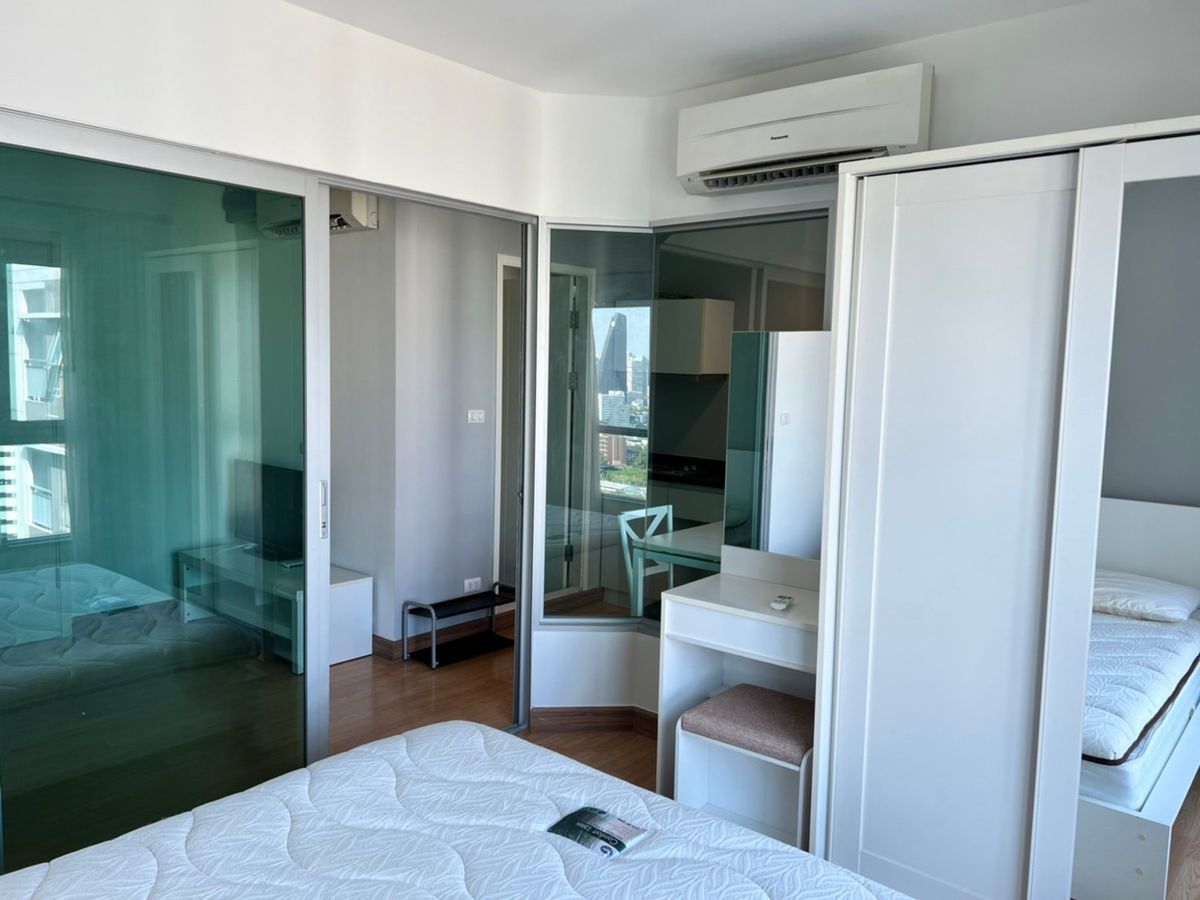 For RentCondoKhlongtoei, Kluaynamthai : Rent now !! Ready to go to this June 30, near BTS Ekkamai / Urgent booking, book through the owner directly ✨aspire Rama 4 (Aspai Rama 4)