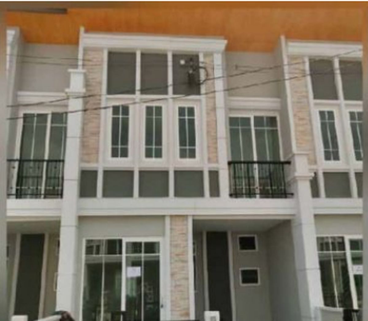 ขายทาวน์โฮมลาดกระบัง สุวรรณภูมิ : ทาวน์โฮม โกลเด้น ทาวน์ 2 บางนา-สวนหลวง