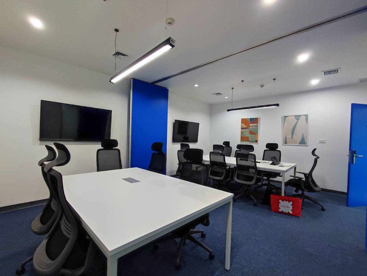 For RentOfficeSukhumvit, Asoke, Thonglor : Service Office Office area for rent Asoke Serviced Office. Beautifully decorated, ready to go to the Serm -Mitr Tower Sukhumvit21 Asoke building. The area for 1 - 50 people (starting at 10,000 baht) near the Asoke BTS, MRT Sukhumvit 21  