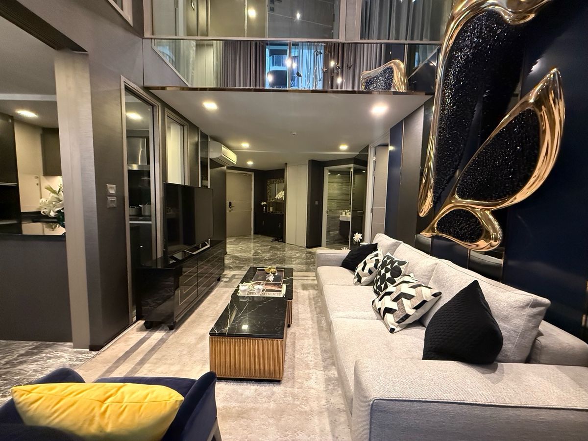 ให้เช่าคอนโดสุขุมวิท อโศก ทองหล่อ : For Rent!! Ashton Residence 41**Pet Friendly🐶🐱**Rent Price!! 250,000฿ per month❤️‍🔥3 Bedrooms 4 Bathrooms size 139.69 sq.m. Contract Aomam (agent) Tel./Line id : 0955871692 WhatsApp : +66 95 587 1692
