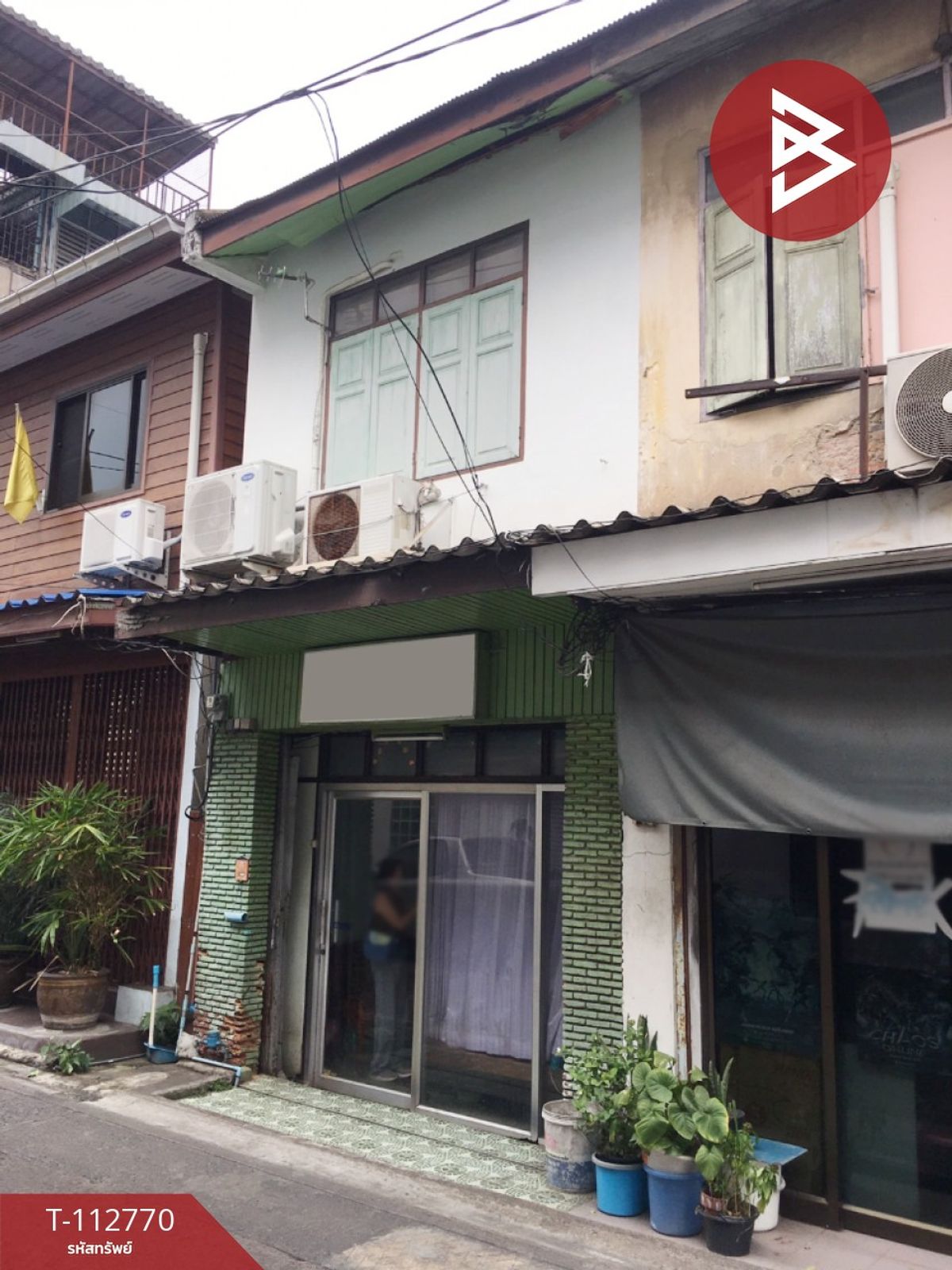 For SaleShop HouseRama 8, Samsen, Ratchawat : Selling 2 booths of commercial buildings, 35.1 sq.wadit, Bangkok