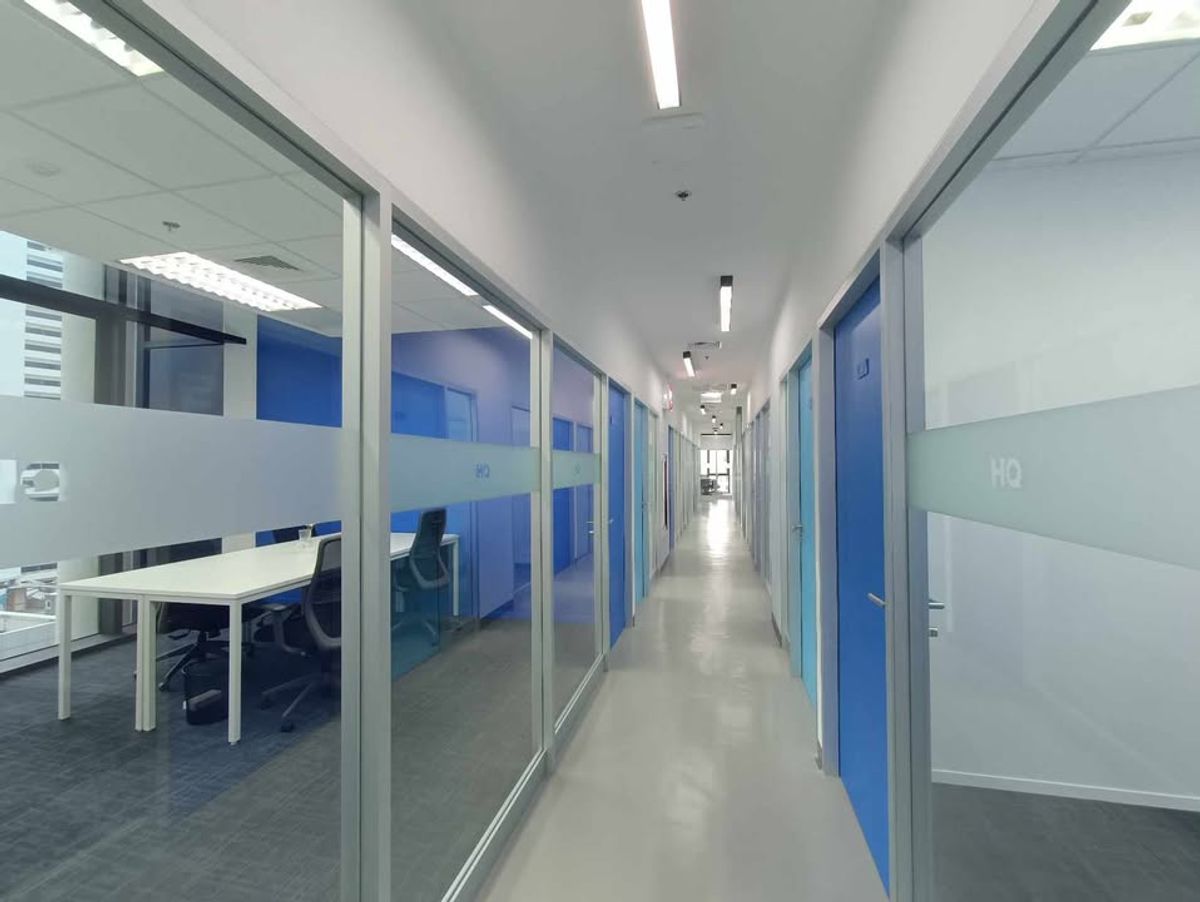 ให้เช่าสำนักงานอารีย์ อนุสาวรีย์ : เซอร์วิสออฟฟิศ พื้นที่สำนักงานให้เช่า อารีย์ Serviced Office พื้นที่เริ่มต้นสำหรับ 1 - 50 ท่าน ตกแต่งสวย พร้อมเข้าอยู่ อาคาร เอส.พี บิ้วดิ้ง (ไอบีเอ็ม) - S.P. Building (IBM Building) ใกล้รถไฟฟ้า BTSอารีย์, พหลโยธิน, สนามเป้า