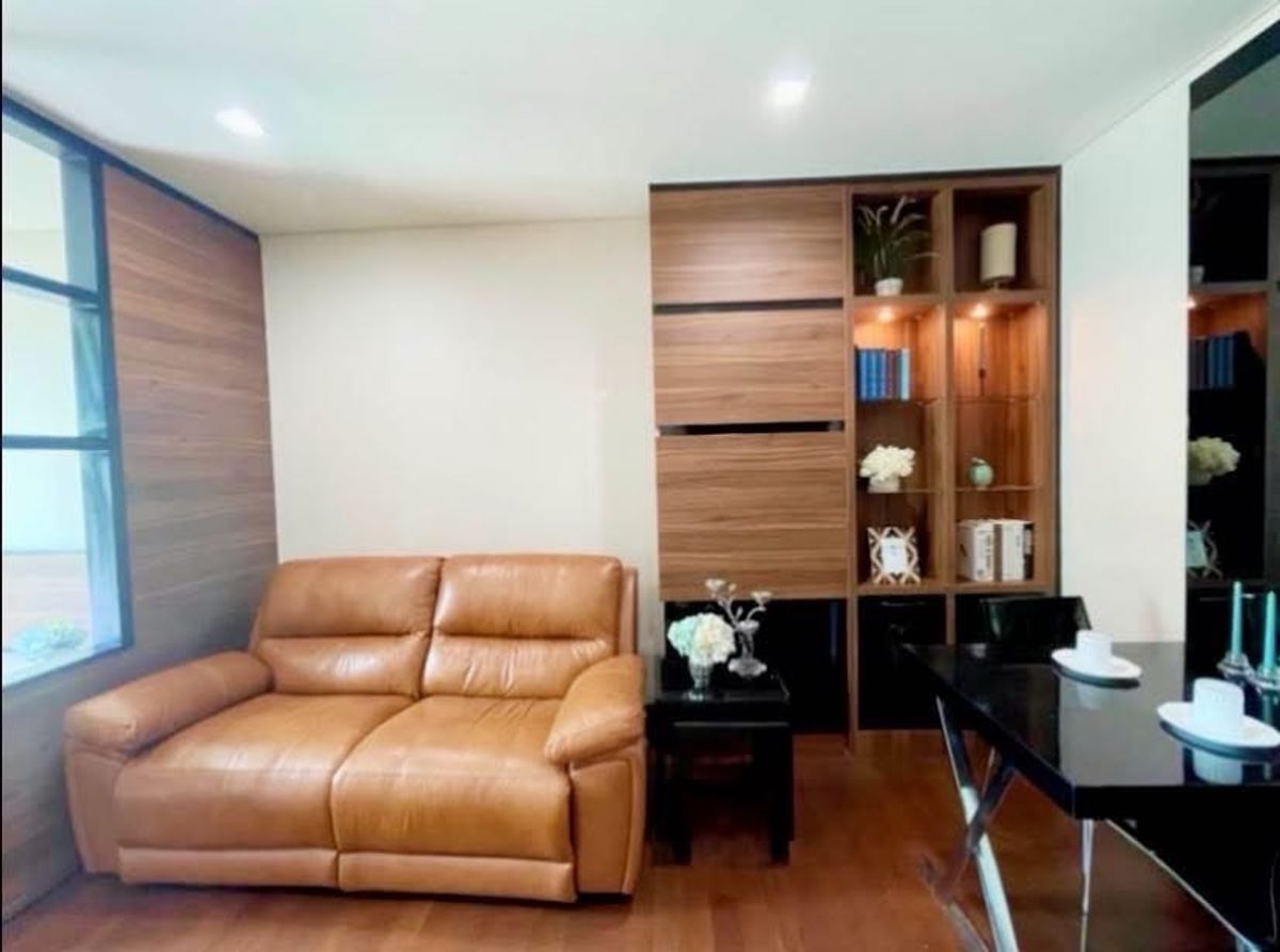 ให้เช่าคอนโดสุขุมวิท อโศก ทองหล่อ : 𝗙𝗢𝗥 𝗥𝗘𝗡𝗧 : Ivy Thonglor | ไอวี่ ทองหล่อ
🚝 Condo ใกล้ BTS ทองหล่อ 1.7 km!
