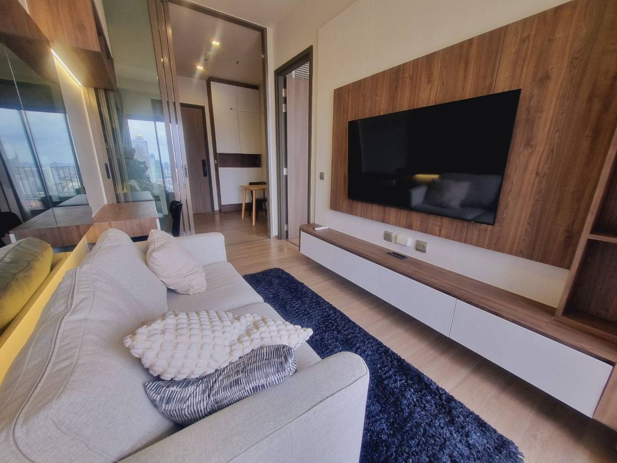 For RentCondoSathorn, Narathiwat : 💥CP-7729💥RHYTHM CHAROENKRUNG PAVILLION 👉Line : @rentbkk