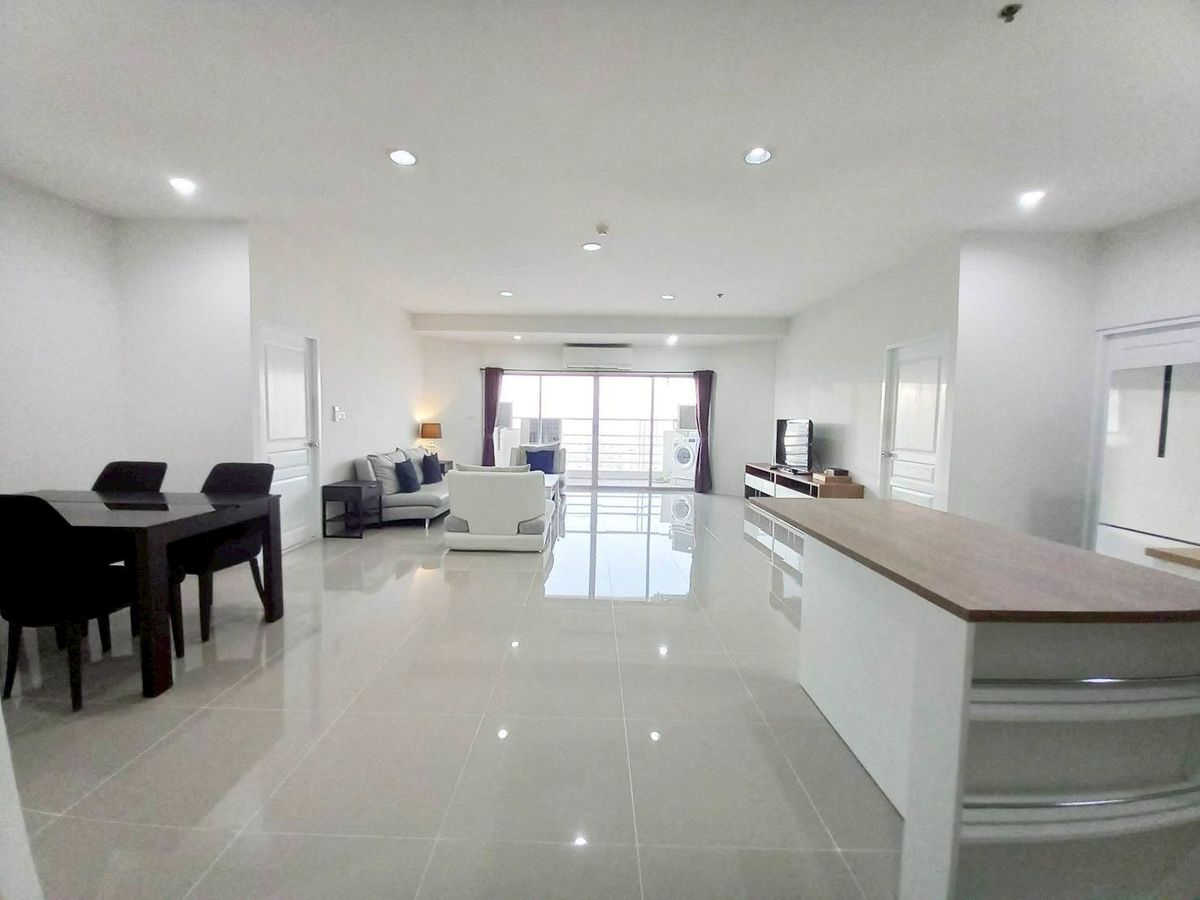 ให้เช่าคอนโดสุขุมวิท อโศก ทองหล่อ : LTH12581 - Waterford Diamond Tower Sukhumvit 30/1 Condo FOR RENT Size 163 sqm. 4 beds 2 baths Near BTS Phrom Phong Station ONLY 80K/Month