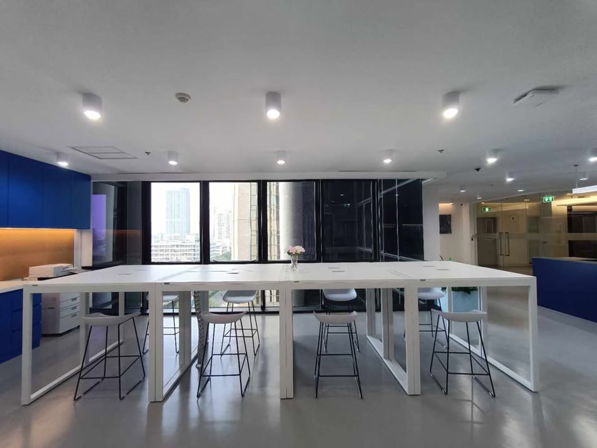 ให้เช่าสำนักงานอารีย์ อนุสาวรีย์ : เซอร์วิสออฟฟิศ พื้นที่สำนักงานให้เช่า อารีย์ Serviced Office พื้นที่เริ่มต้นสำหรับ 1 - 50 ท่าน ตกแต่งสวย พร้อมเข้าอยู่ อาคาร เอส.พี บิ้วดิ้ง (ไอบีเอ็ม) - S.P. Building (IBM Building) ใกล้รถไฟฟ้า BTSอารีย์, พหลโยธิน, สนามเป้า