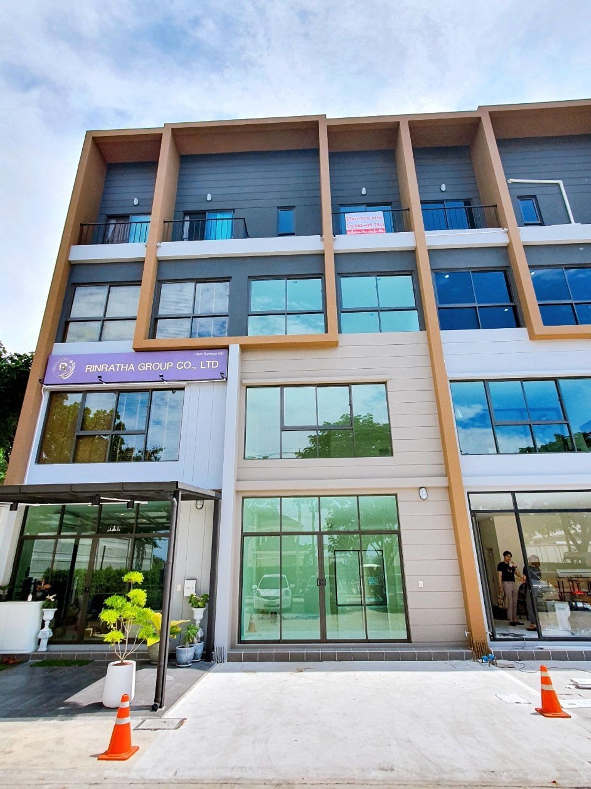 ให้เช่าโฮมออฟฟิศบางนา แบริ่ง ลาซาล : เช่าถูก Home Office 3 ชั้น บ้านกลางเมือง The Edition บางนา-วงแหวน ใกล้ราม2 เมกาบางนา สนามบินสุวรรณภูมิ