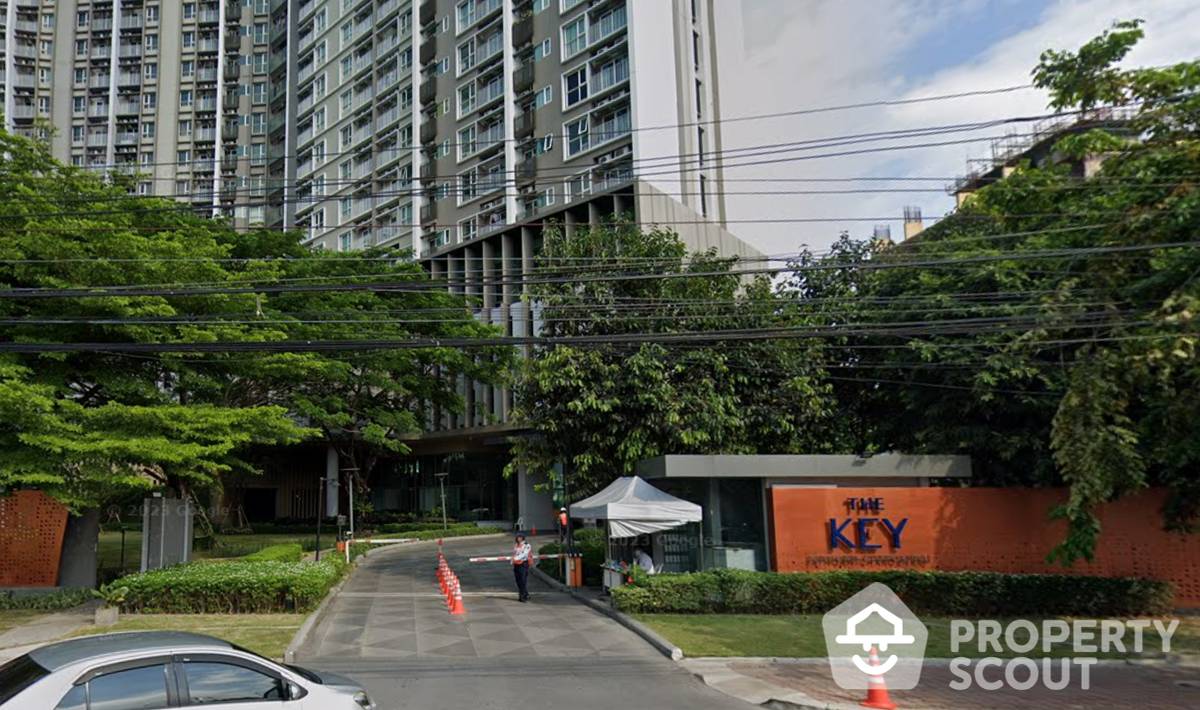 ขายคอนโดสาทร นราธิวาส : คอนโด 1-ห้องนอน ที่ เดอะ คีย์ สาทร - เจริญราษฎร์ ใน บางโคล่