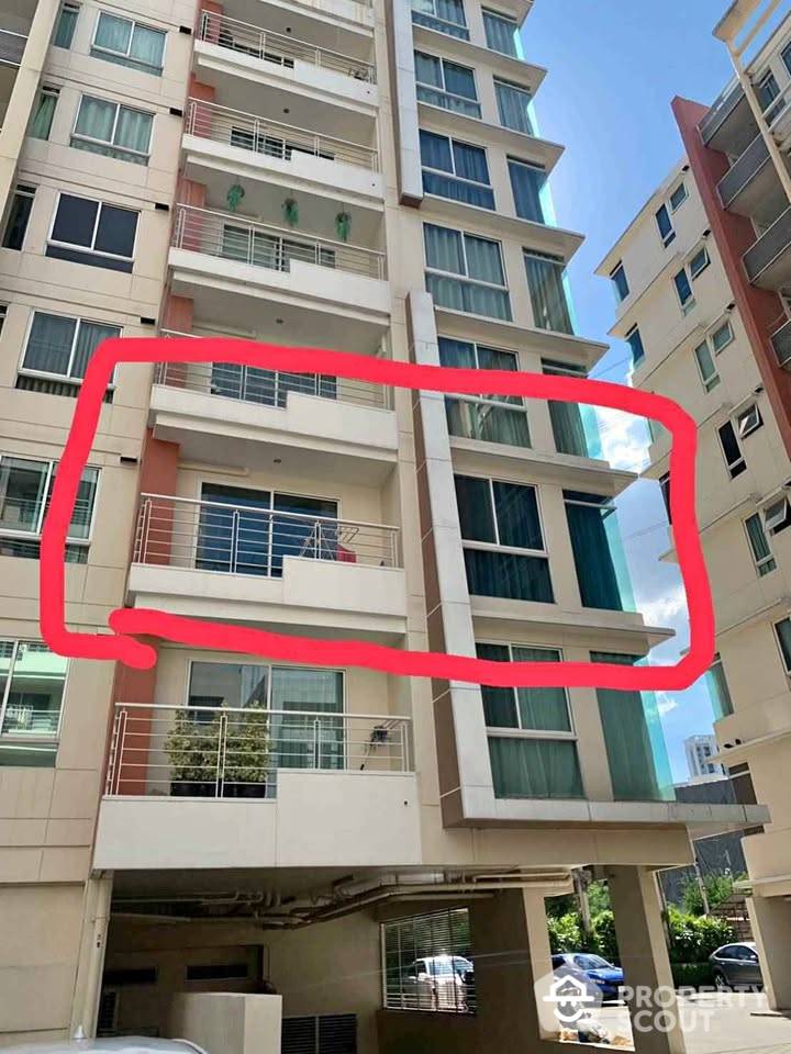 For SaleCondoRatchadapisek, Huaikwang, Suttisan : 2-BR Condo at Ivy Ratchada near MRT Sutthisan