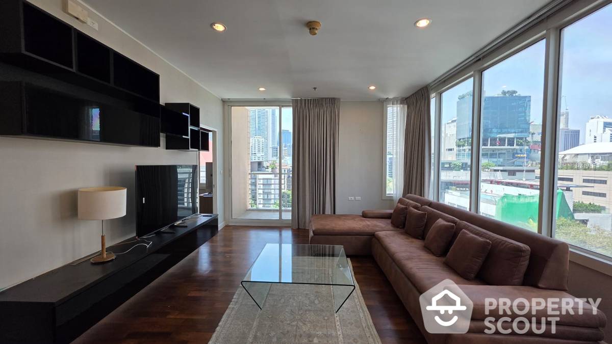 For RentCondoSukhumvit, Asoke, Thonglor : 3-BR Condo at Siri Residence Sukhumvit near BTS Phrom Phong