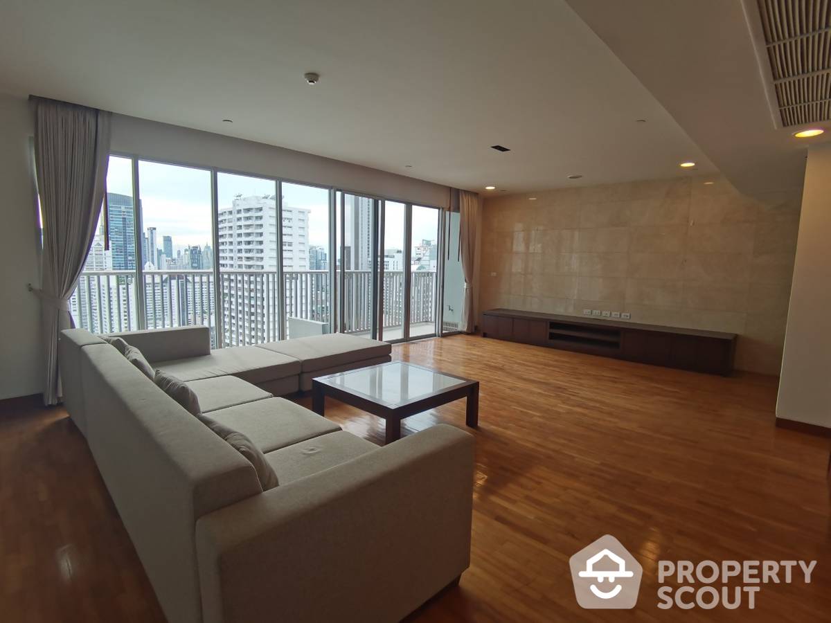 For RentCondoSukhumvit, Asoke, Thonglor : 4-BR Serviced Apt. near MRT Sukhumvit