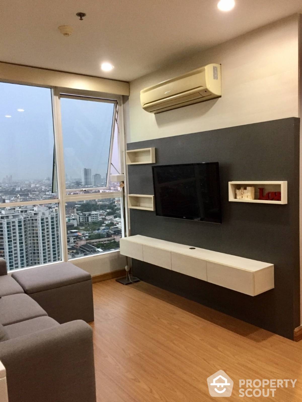 ให้เช่าคอนโดสาทร นราธิวาส : คอนโด 2-ห้องนอน ที่ เดอะ คอมพลีท นราธิวาส ใกล้ ถนนนราธิวาสราชนครินทร์