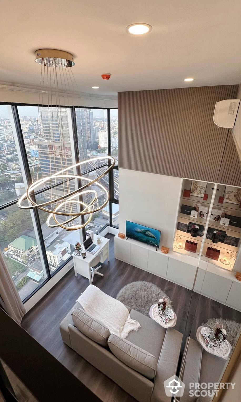For RentCondoKasetsart, Ratchayothin : 2-BR Condo at Knightsbridge Space Ratchayothin near BTS Ratchayothin