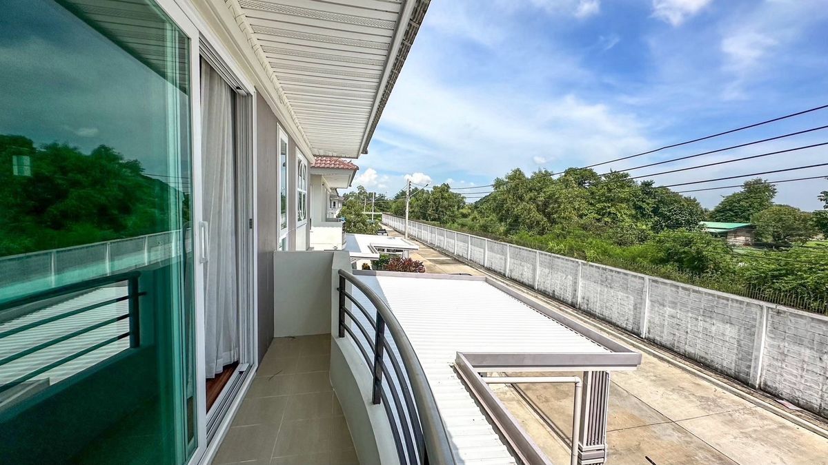 ขายบ้านปทุมธานี รังสิต ธรรมศาสตร์ : บ้านเดี่ยว 2 ชั้น  64.6 ตารางวา ศุภาลัย การ์เด้นวิลล์ กรุงเทพฯ-ปทุมธานี พื้นที่ใช้สอย  197 ตารางเมตร  4 ห้องนอน 3 ห้องน้ำ