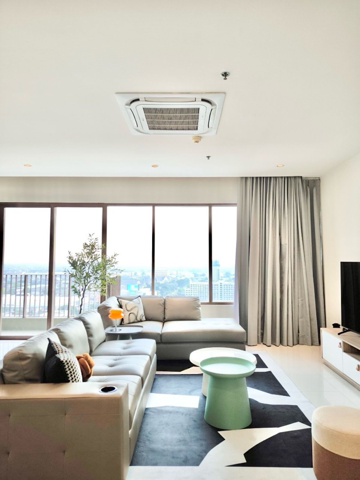 For SaleCondoSukhumvit, Asoke, Thonglor : For Sale: The Emporio Place 3BED4 Bath 161SQM High Floor 20+ River View 35 MB